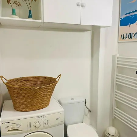 Cosy Avec Clim A 10 Min De La * Antibes